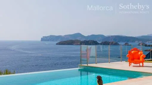 First-line luxury villa with breathtaking sea view First-line luxury villa with breathtaking sea view